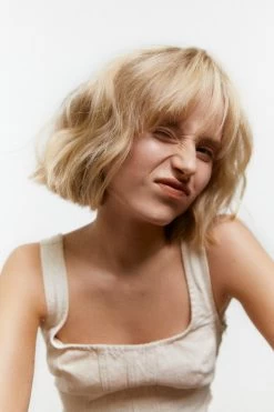 Maria Nila Texture Spray 250ml -Kappersproducten Winkel img texture spray 01 2023 09 25